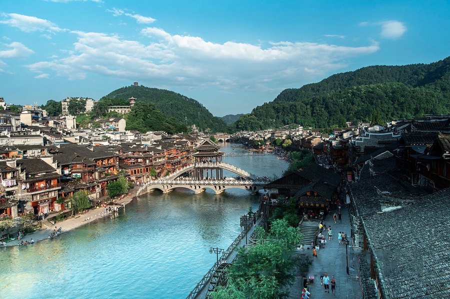 [TRUNG QUỐC] ÂN THI – PHƯỢNG HOÀNG CỔ TRẤN  – TRƯƠNG GIA GIỚI